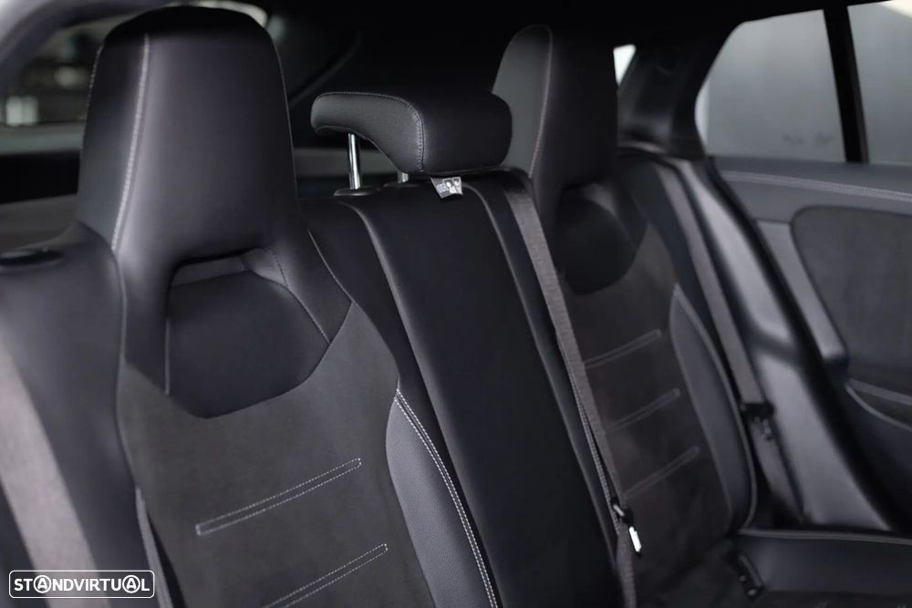 Mercedes-Benz CLA 250 e Shooting Brake AMG Line - 15