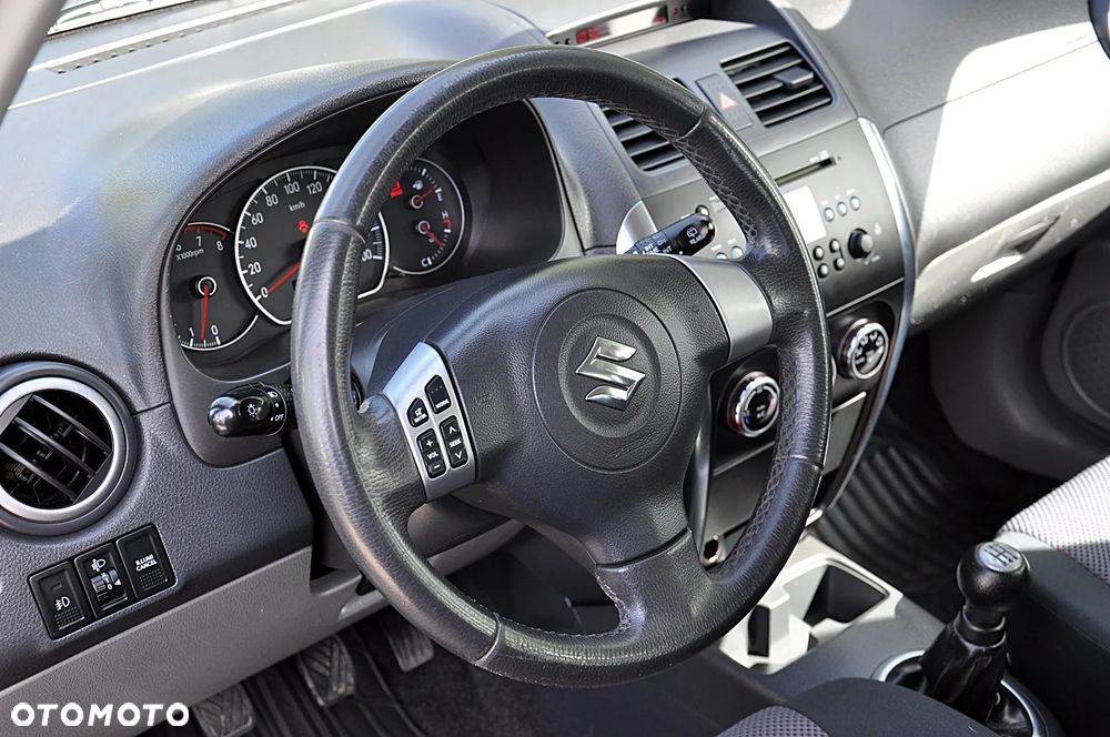 Suzuki SX4 - 12