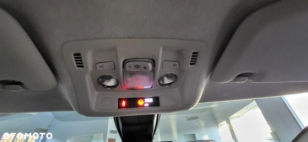 Citroën C3 1.2 PureTech Shine - 23