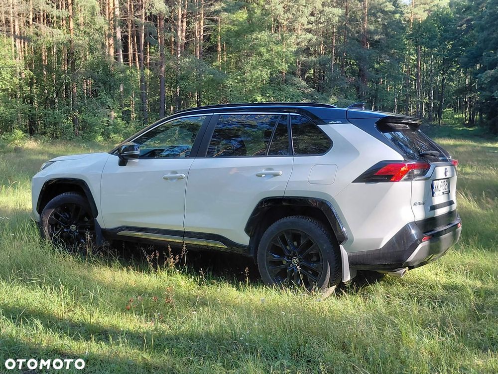 Toyota RAV4 - 1