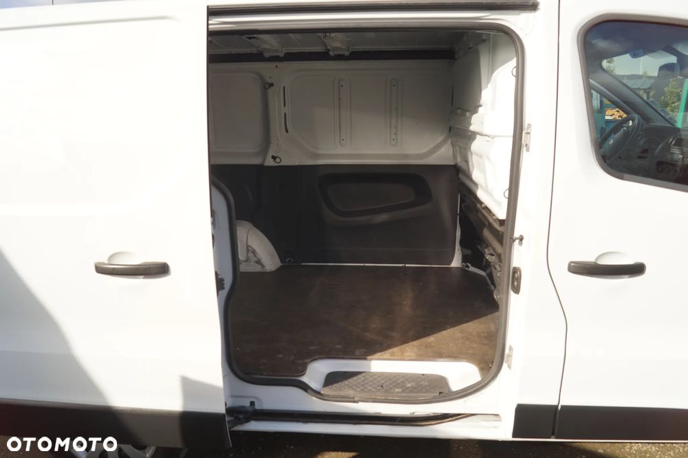 Renault Trafic - 26