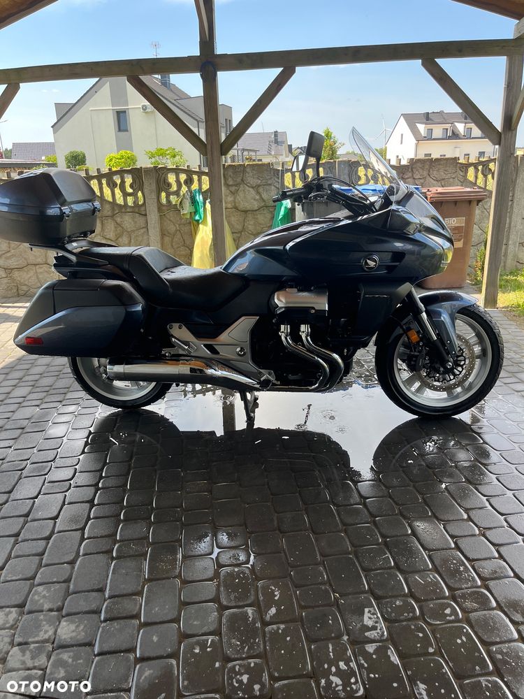 Honda CTX - 17