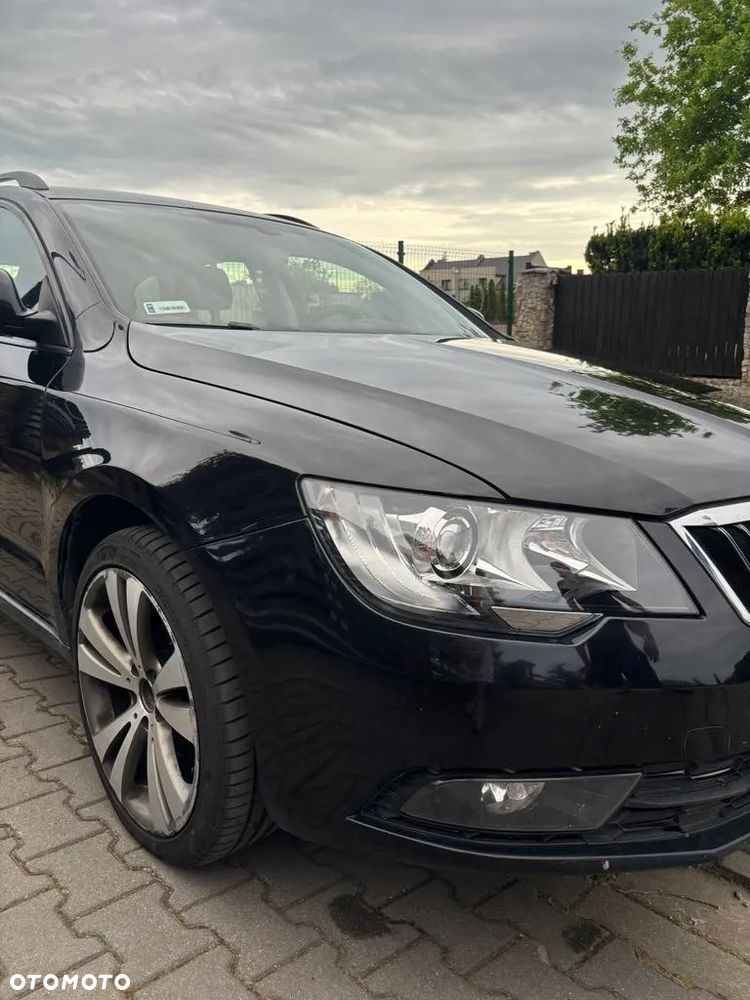 Skoda Superb ver-iii-combi-diesel-active - 8