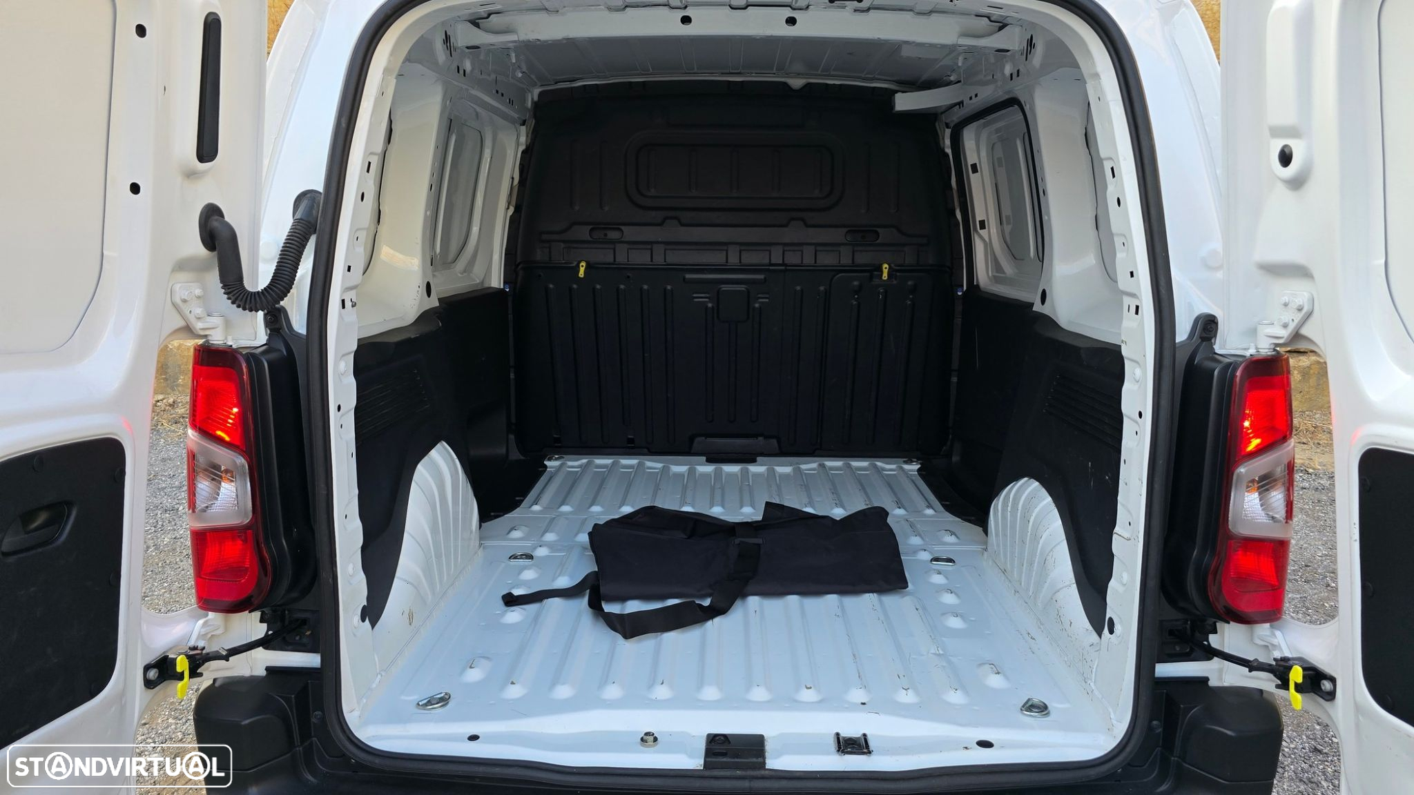 Peugeot Partner 1.5 BlueHDi Premium Standard - 46