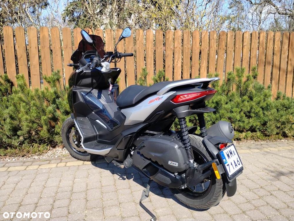Aprilia SR - 11
