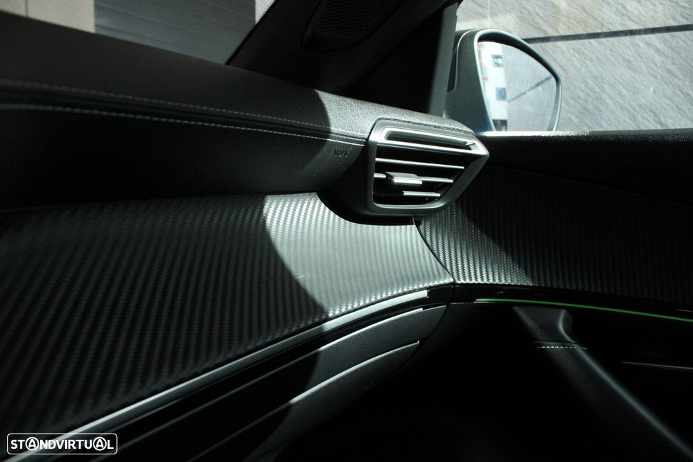 Peugeot e-2008 GT Pack - 36