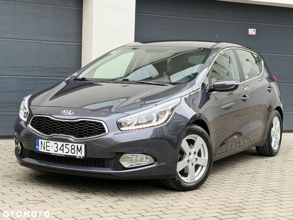 Kia Ceed - 24