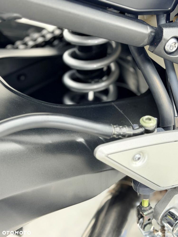 Yamaha FZ - 18