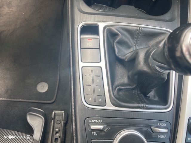 Audi A4 Avant 2.0 TDI Advance - 23