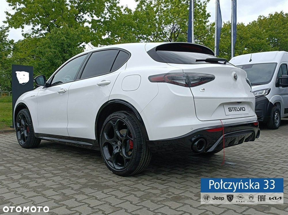 Alfa Romeo Stelvio - 15