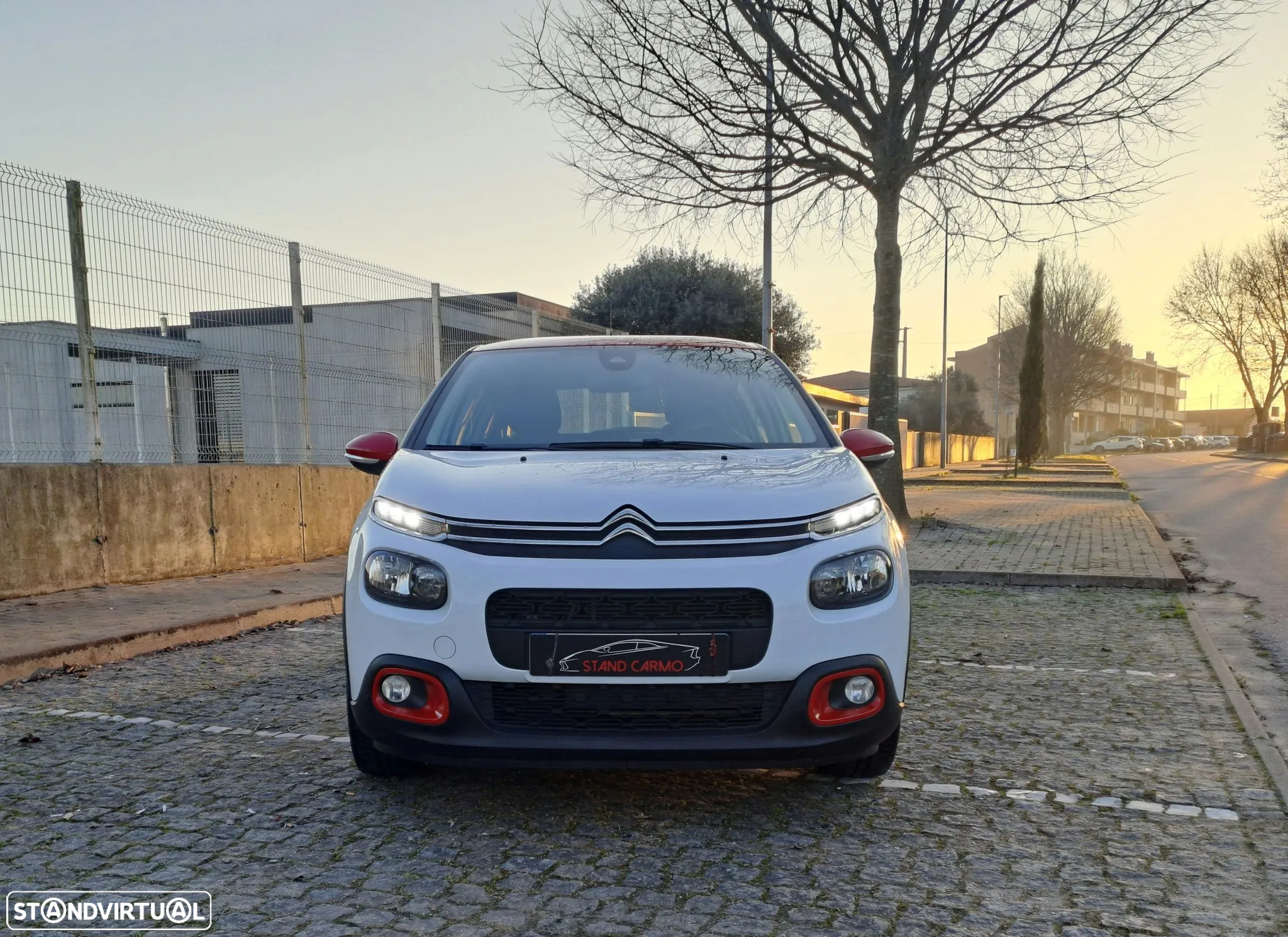 Citroën C3 1.2 PureTech Shine - 2