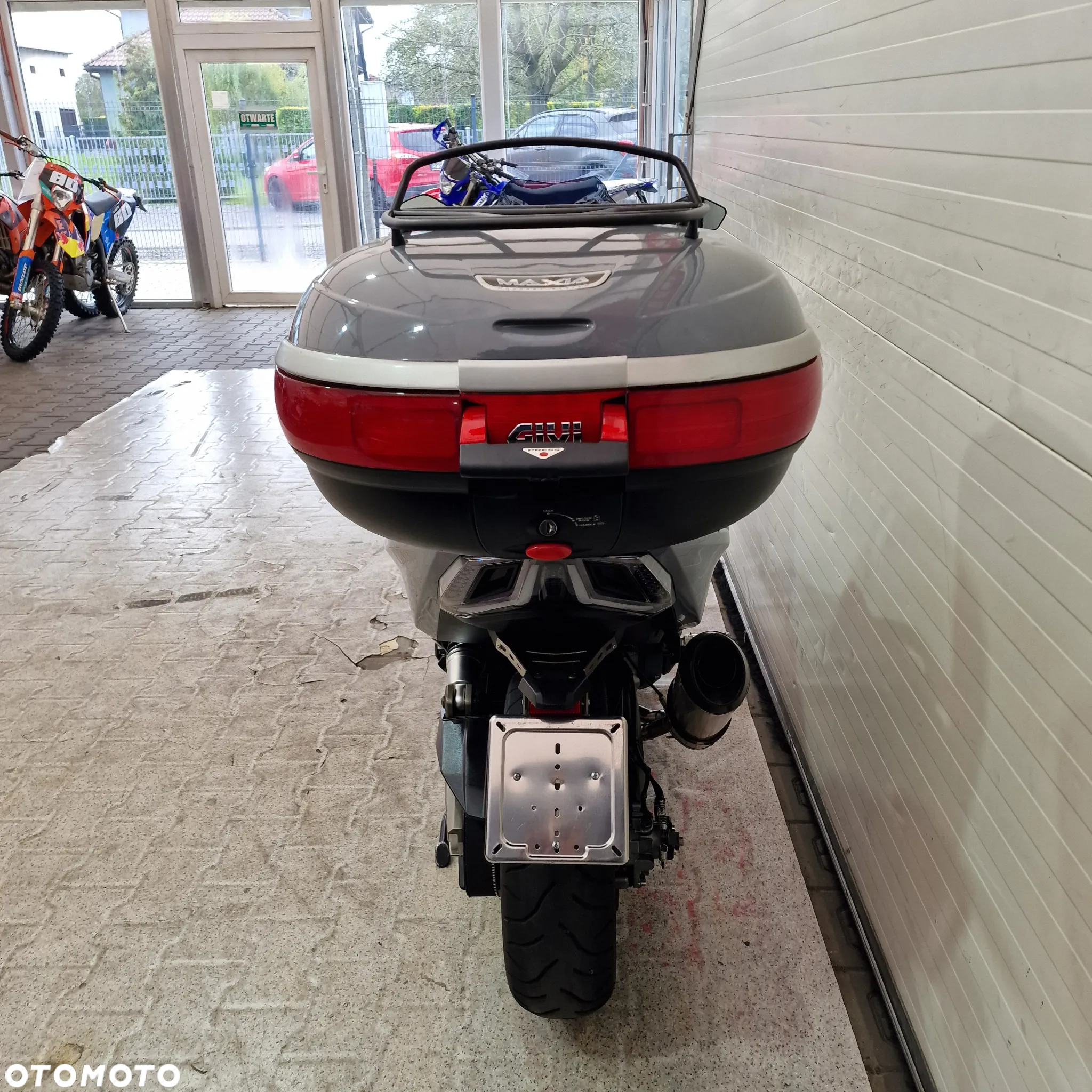 Kymco AK 550 - 4