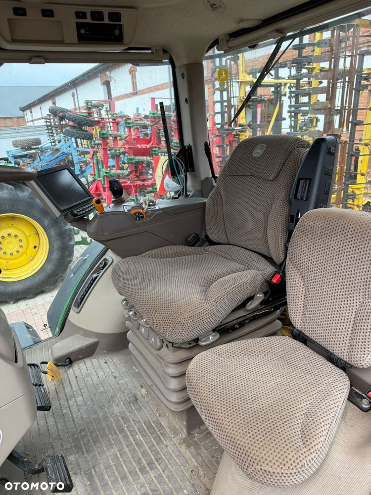 John Deere 8245R - 5