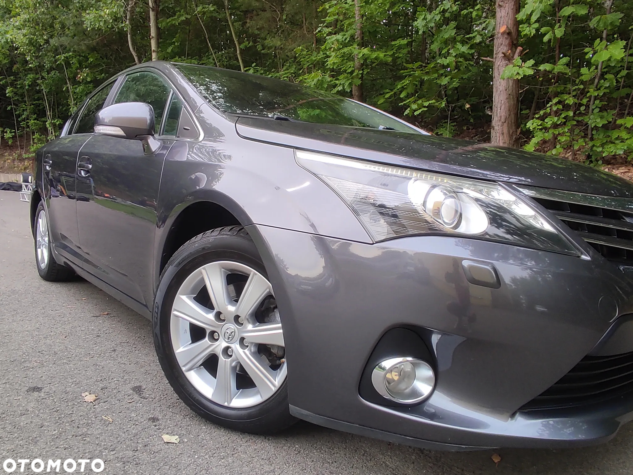 Toyota Avensis 1.8 Premium - 31