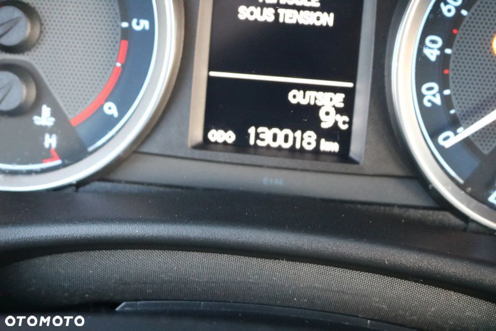 Toyota Auris 2.0 D-4D Prestige - 28