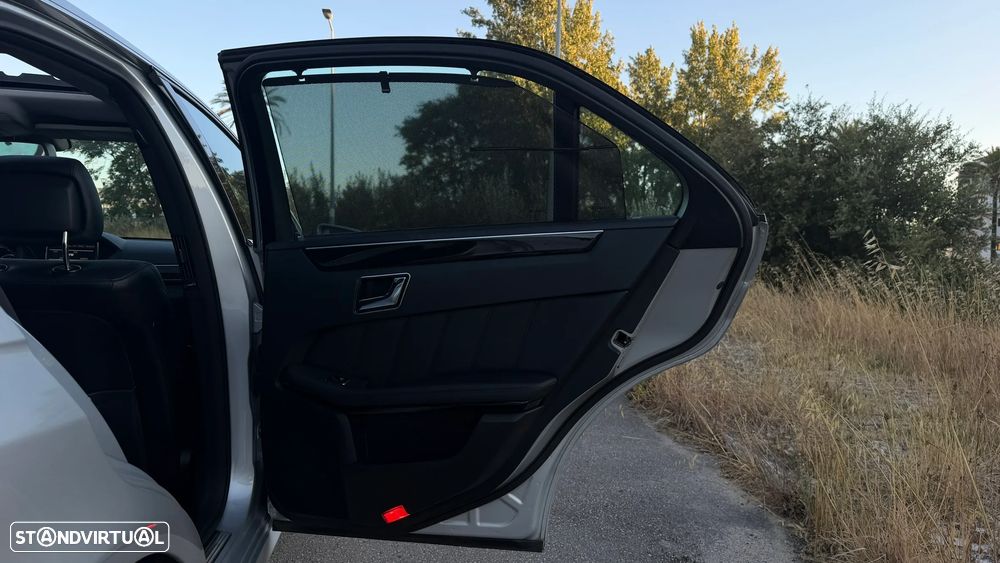 Mercedes-Benz E 220 CDI Avantgarde BlueEfficiency Auto. - 12