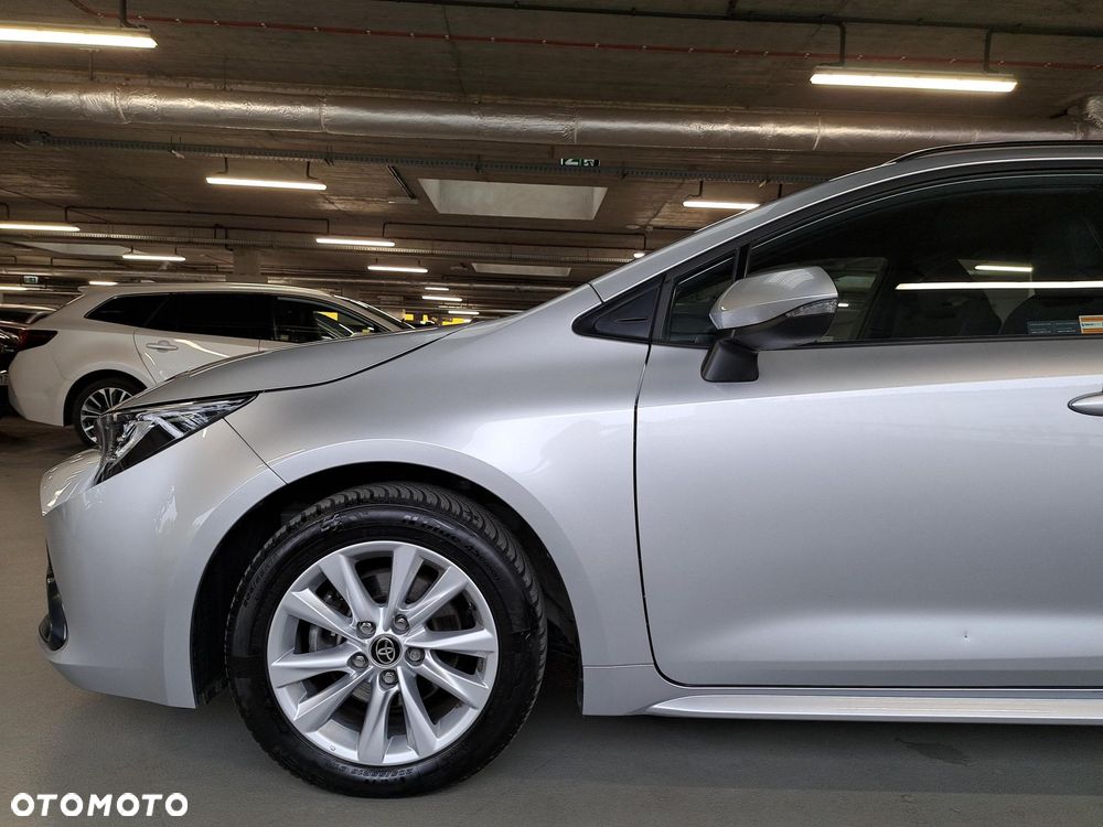 Toyota Corolla 1.8 Hybrid Comfort - 21