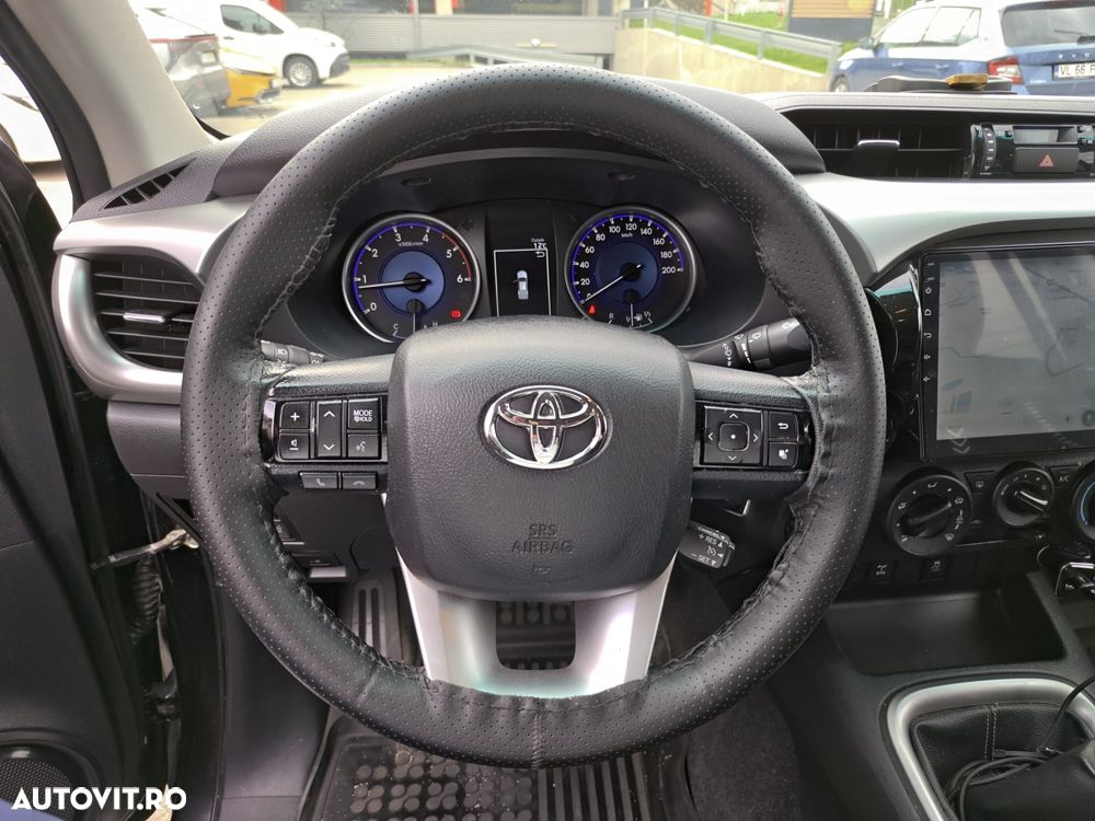 Toyota Hilux 4x4 Double Cab M/T Style - 14