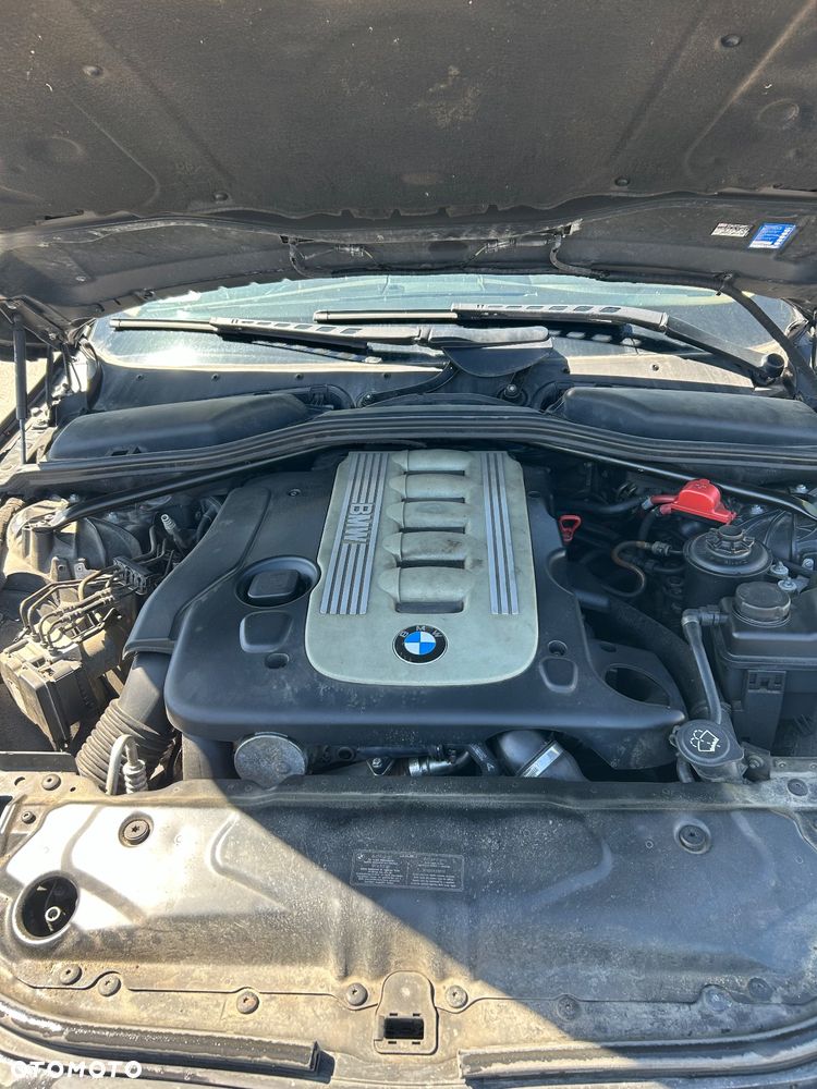 BMW Seria 5 530d Touring - 15