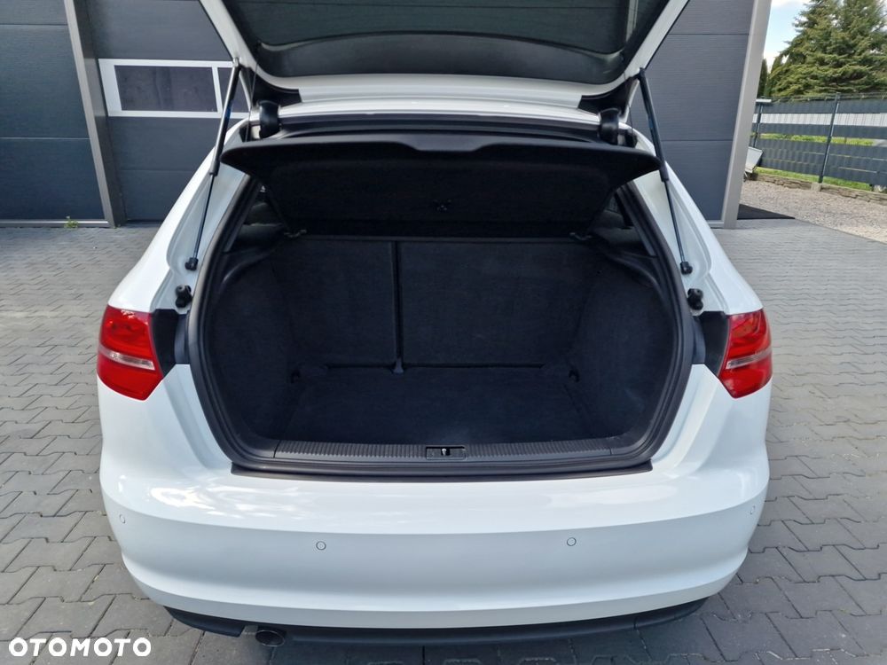 Audi A3 Sportback 2.0 TDI DPF S line Sportpaket - 18