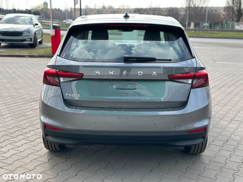 Skoda Fabia - 4