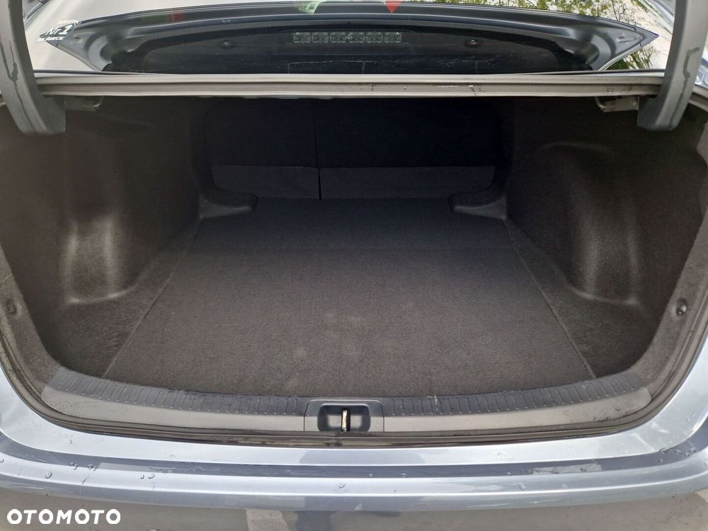 Toyota Corolla - 21