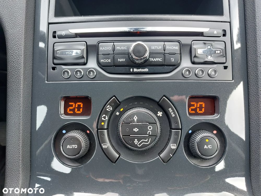 Peugeot 5008 HDI 115 Active - 20