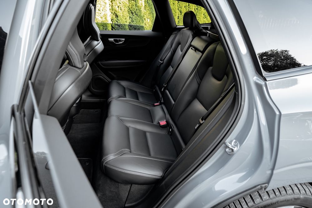 Volvo XC 60 B5 D AWD Geartronic RDesign - 19
