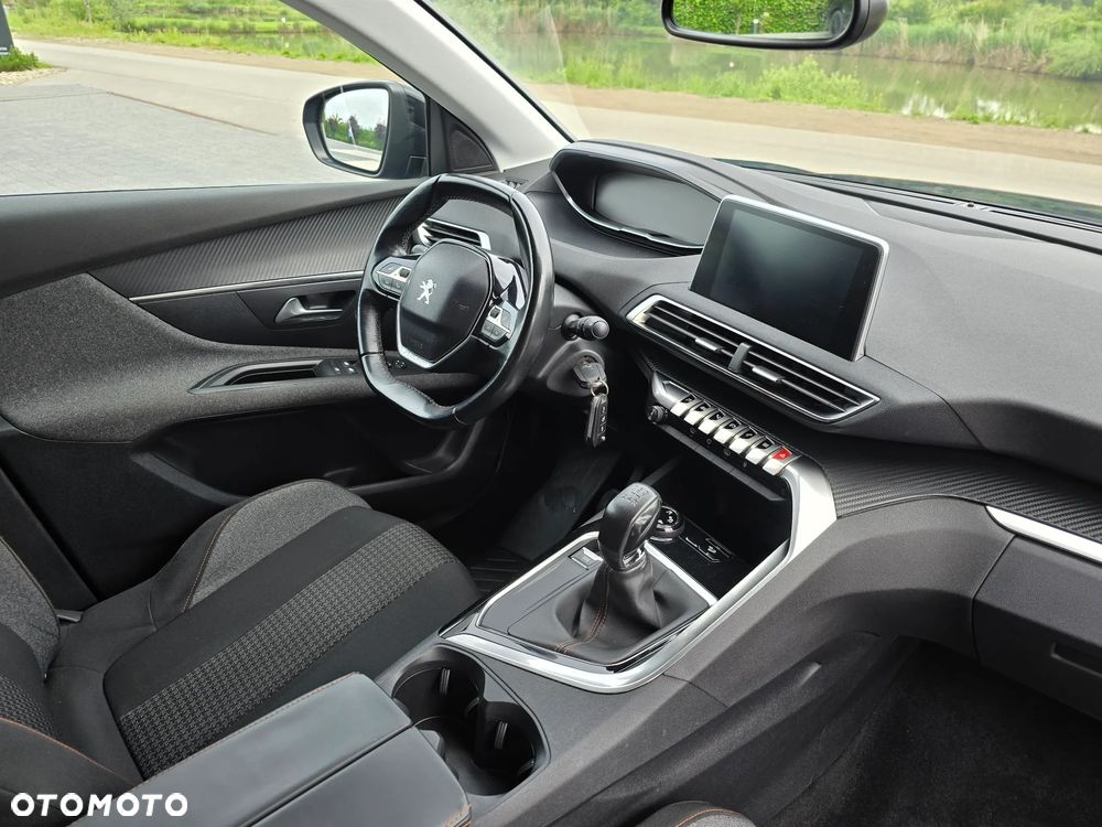 Peugeot 3008 BlueHDi 120 Stop & Start Allure - 28