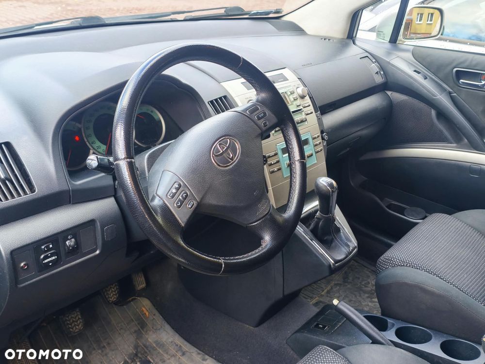 Toyota Corolla Verso - 18