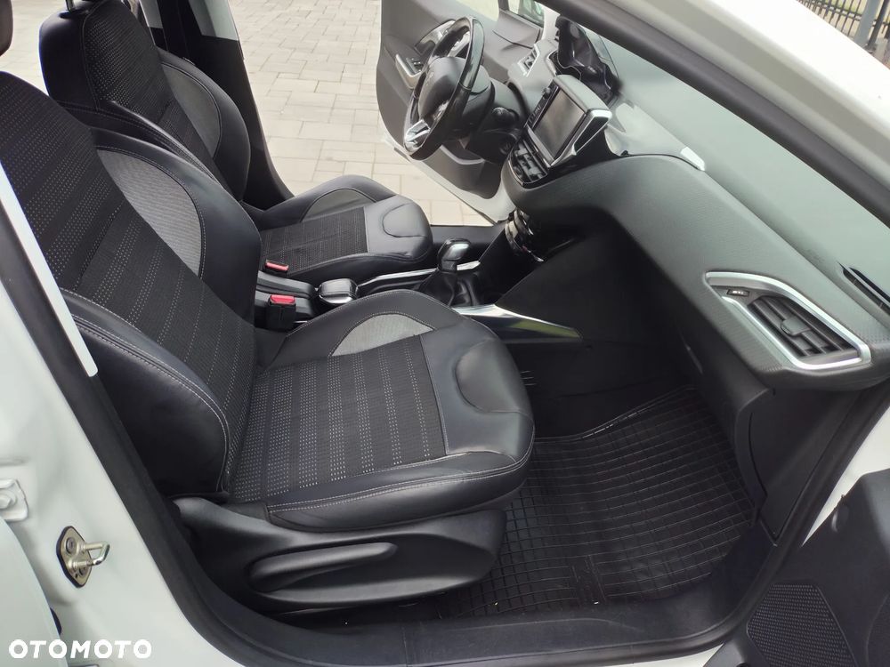Peugeot 2008 - 14