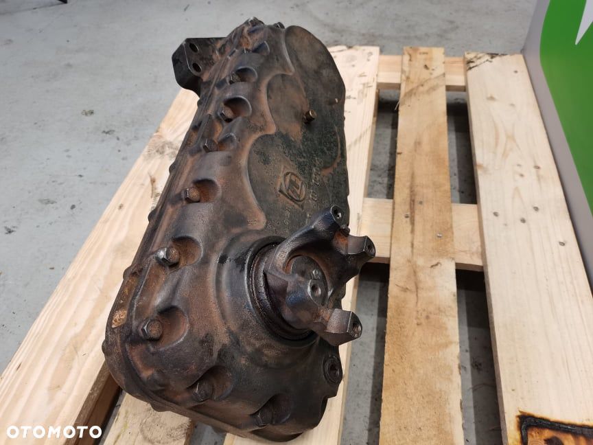 Skrzynia kątowa ZF 4950401018 New Holland LM 735 - 6