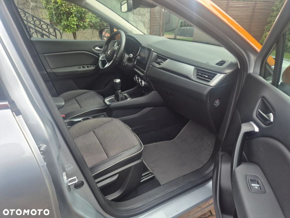 Renault Captur TCe Mild Hybrid 140 GPF TECHNO - 12