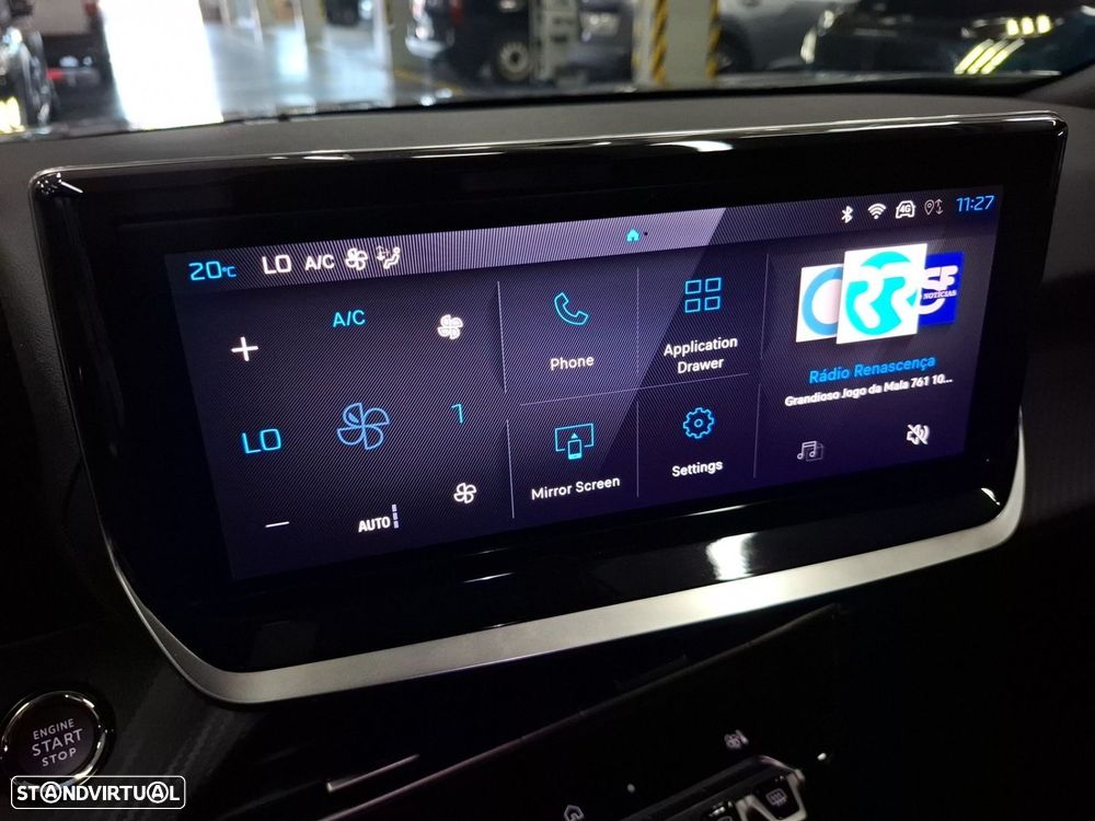Peugeot e-2008 54 kWh Allure - 22