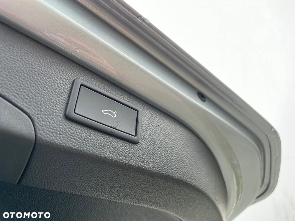 Volkswagen Passat Variant - 27