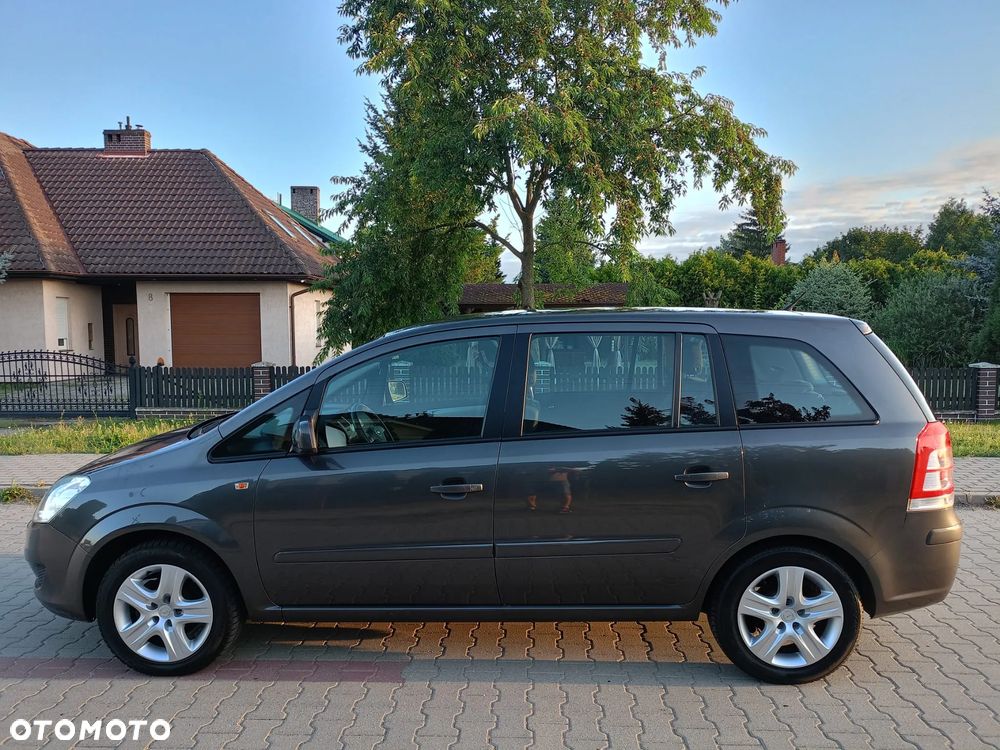 Opel Zafira - 8