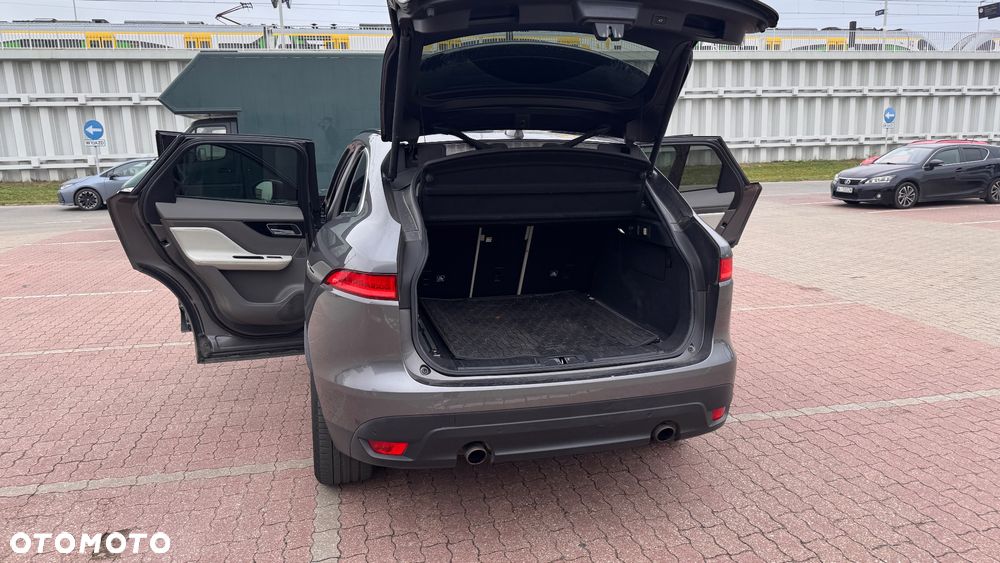 Jaguar F-Pace 2.0 i4P AWD Portfolio - 8