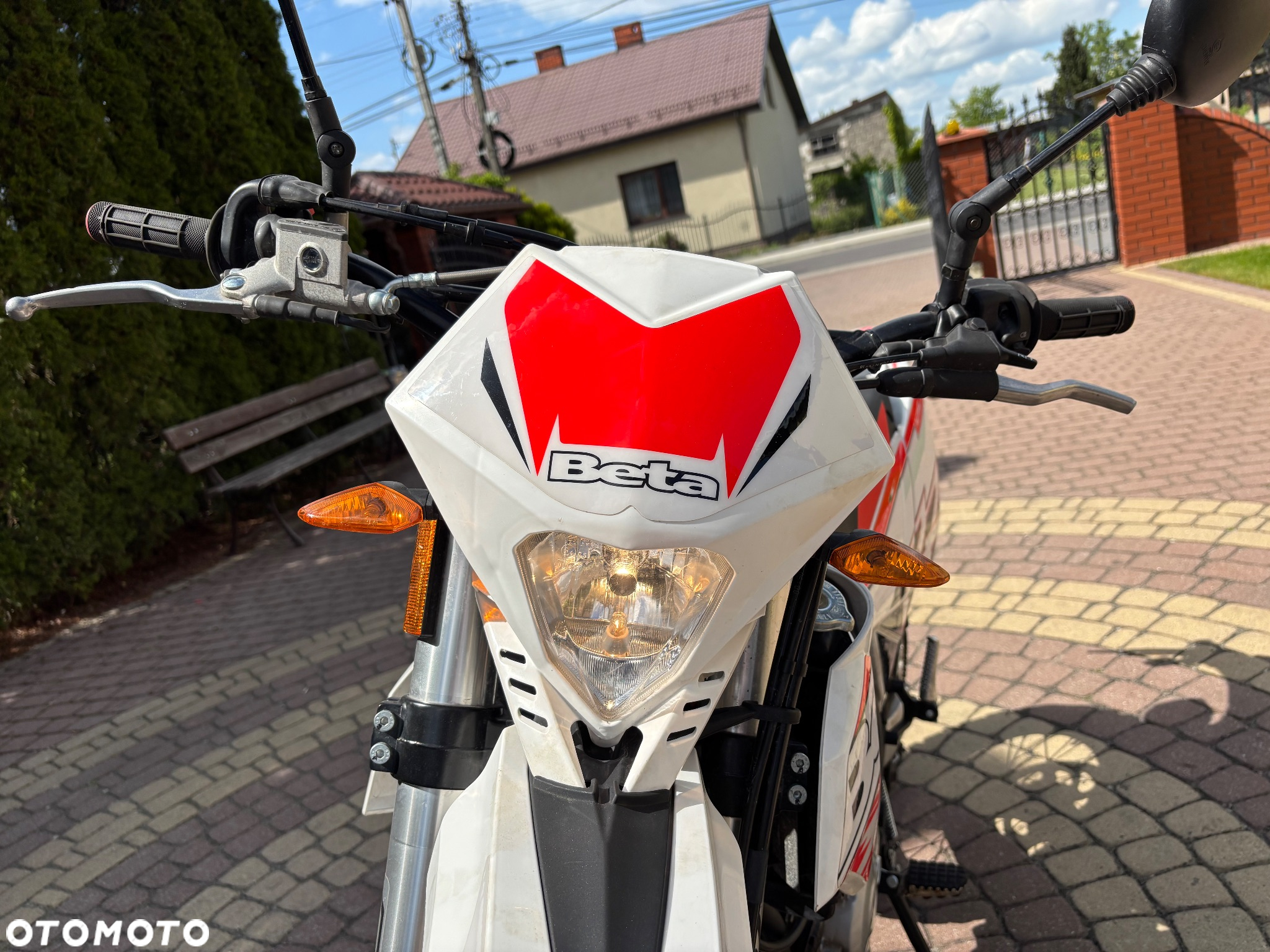 Beta RR - 16
