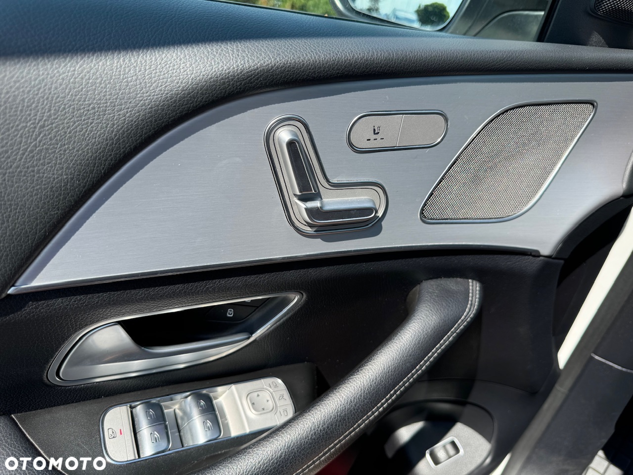 Mercedes-Benz GLE 300 d 4-Matic - 33