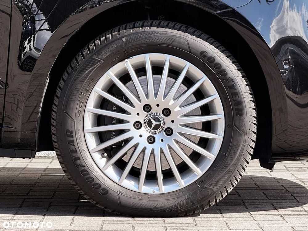 Mercedes-Benz Klasa V 300 d extralang 4Matic 9G-TRONIC Avantgarde - 7