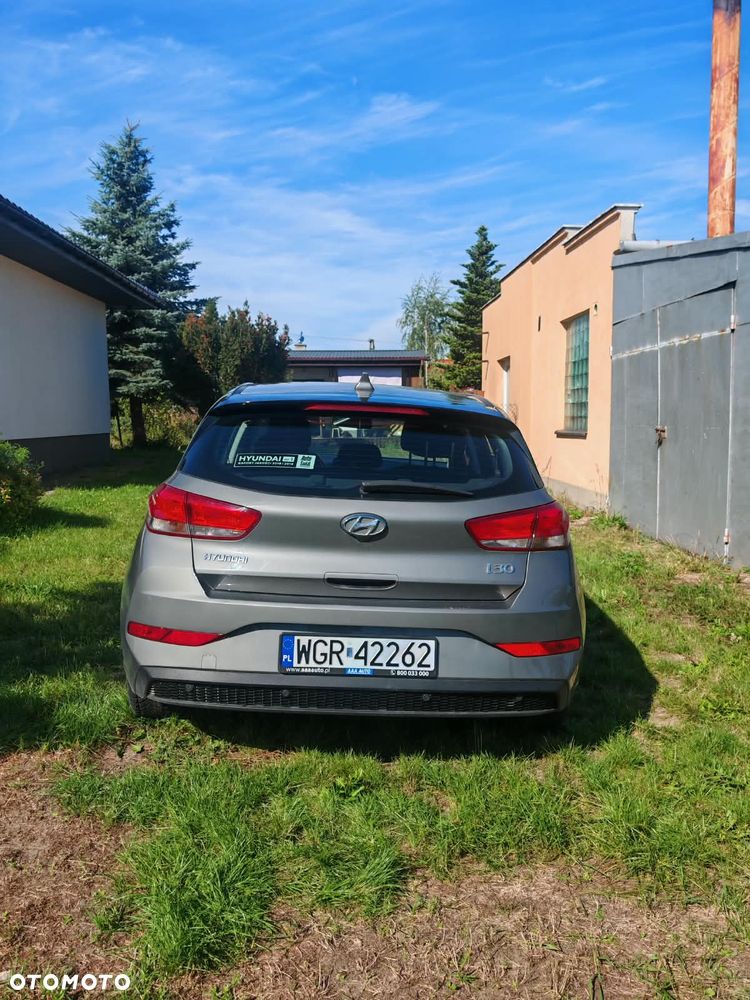 Hyundai i30 1.5 DPI Classic + - 6
