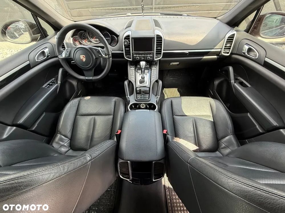 Porsche Cayenne Diesel Platinum Edition - 18