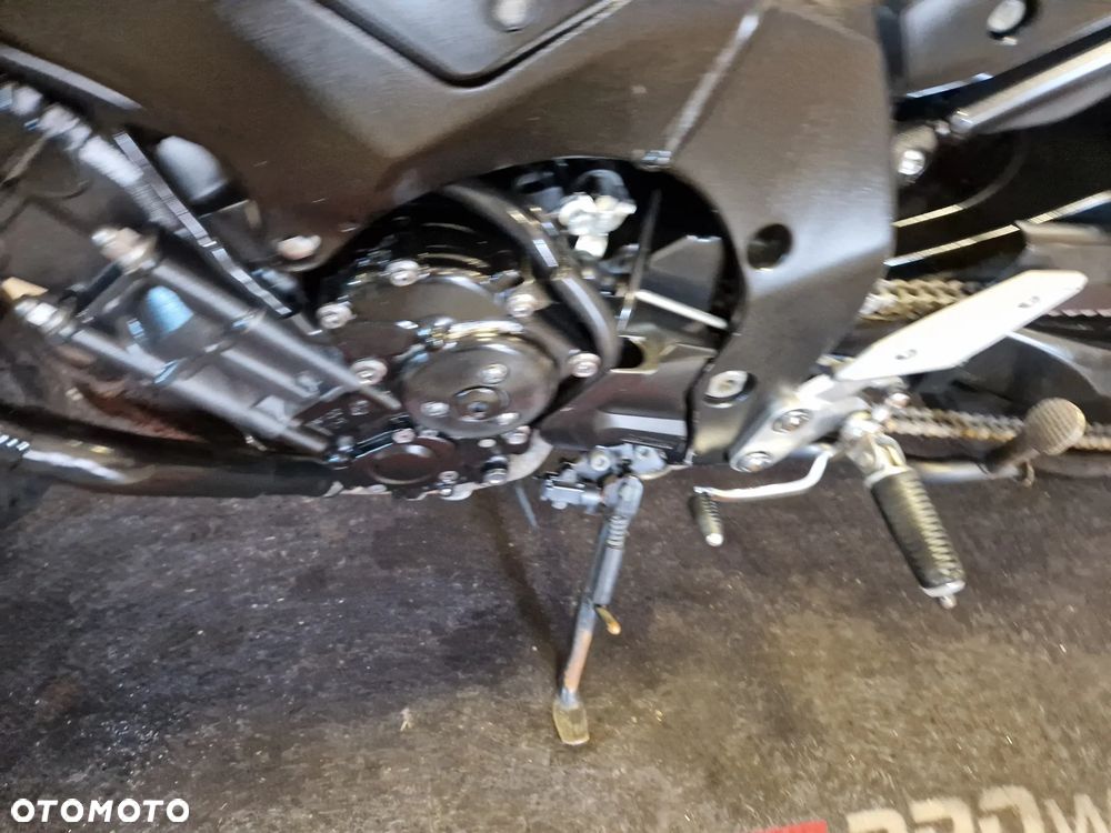 Yamaha FZ - 14