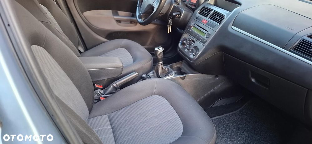Fiat Linea 1.3 MJ 16V Dynamic - 34