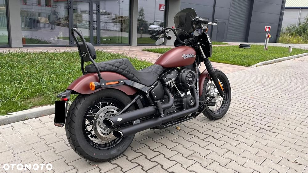 Harley-Davidson Softail Street Bob - 3