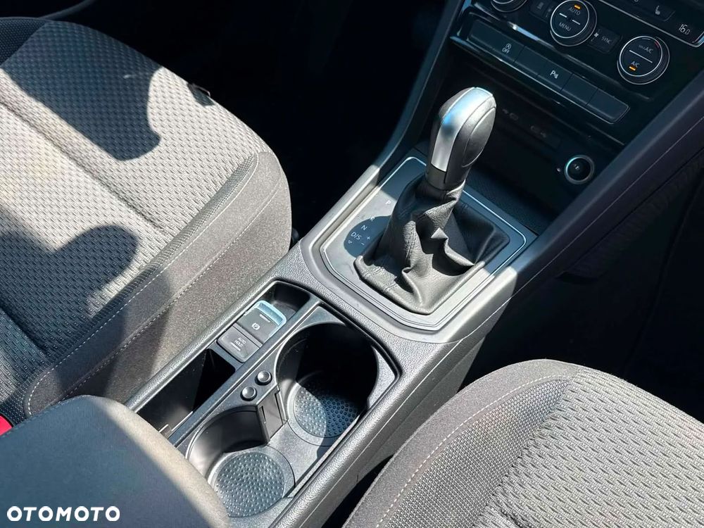 Volkswagen Touran - 13