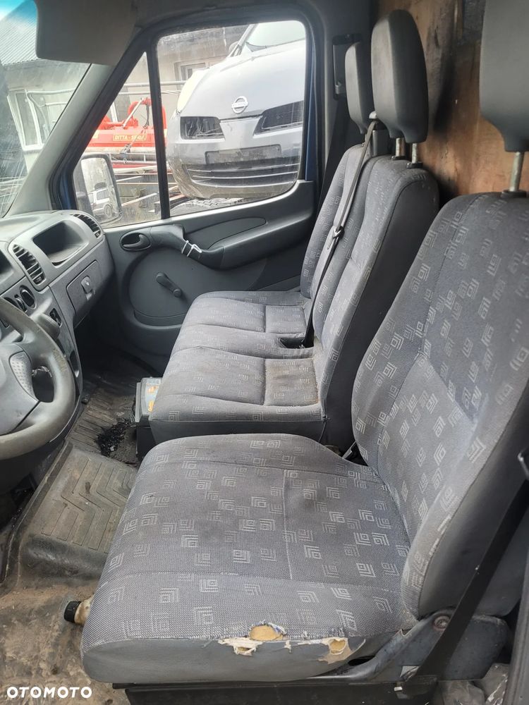 MERCEDES SPRINTER 903 fotel fotele kanapa deska kokpit podsufitka boczek boczki klamka podłokietnik licznik - 2