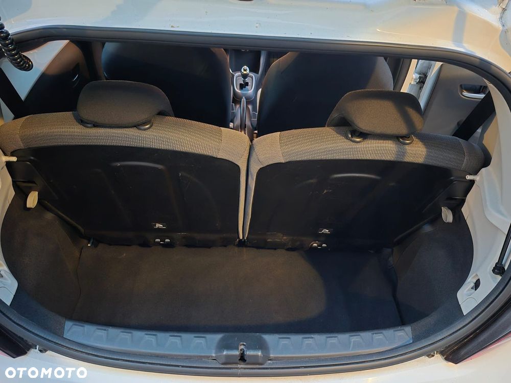 Toyota Aygo x.shift x-play connect - 10