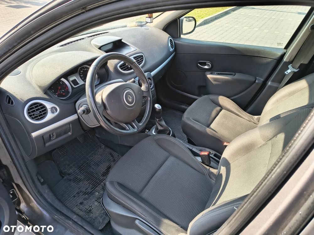 Renault Clio - 7