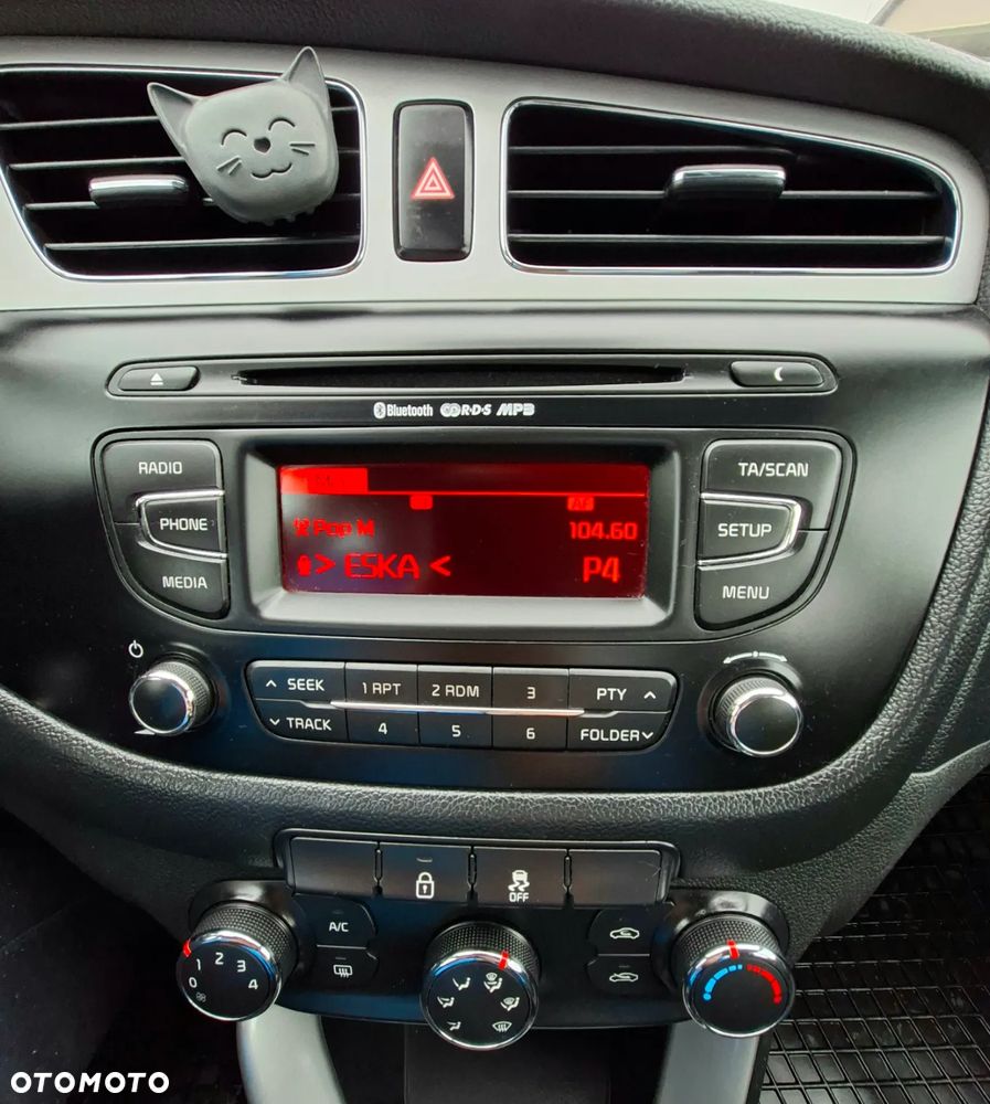 Kia Ceed 1.6 GDI L - 10